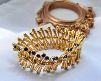 European and American Fashion Trend Retro Literary Inlays Fresh and Versatil, Sea Blue Zircon Texture Copper Plated 18K Bracelet - Korvel