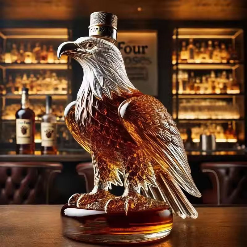 Small Eagle - shaped Whiskey Decanter. Ideal for Dad or Husband. Exquisite Glass Bottle, Perfect for Holiday Home Decor - Korvel