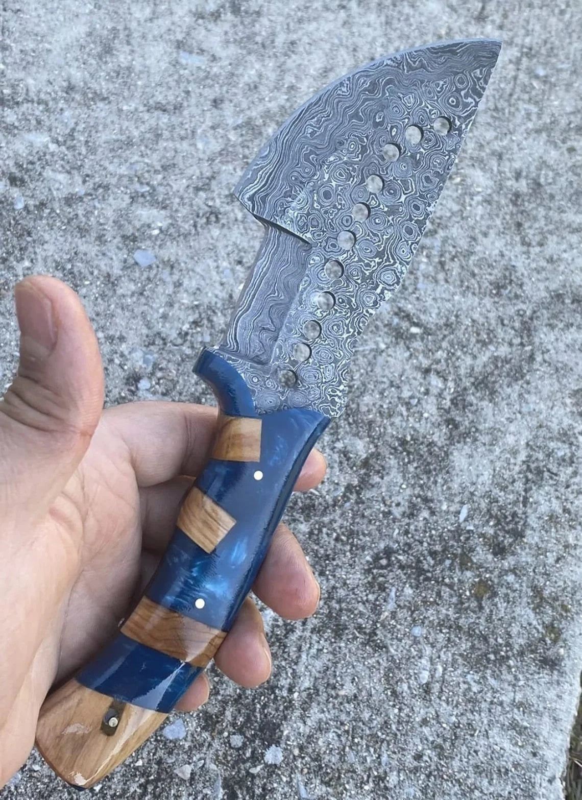 Handcrafted Damascus Steel Tom Brown Tracker Knife - 10" with Epoxy Resin Handle - Korvel