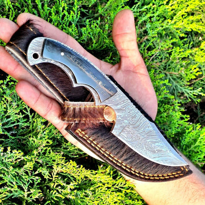 The Blazecrest Custom Deer Skinning Knife - 8-Inch Full Tang Fire Damascus Steel with Buffalo Horn Handle - Korvel