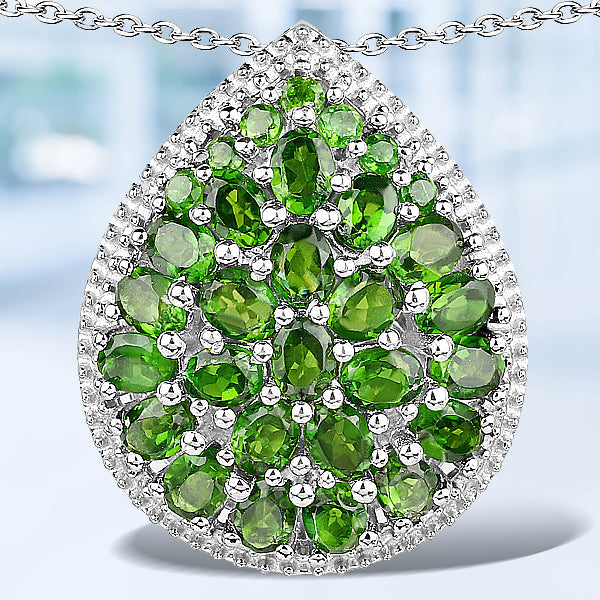 Colgante de cromo diopsido genuino de 4.65 quilates en plata esterlina