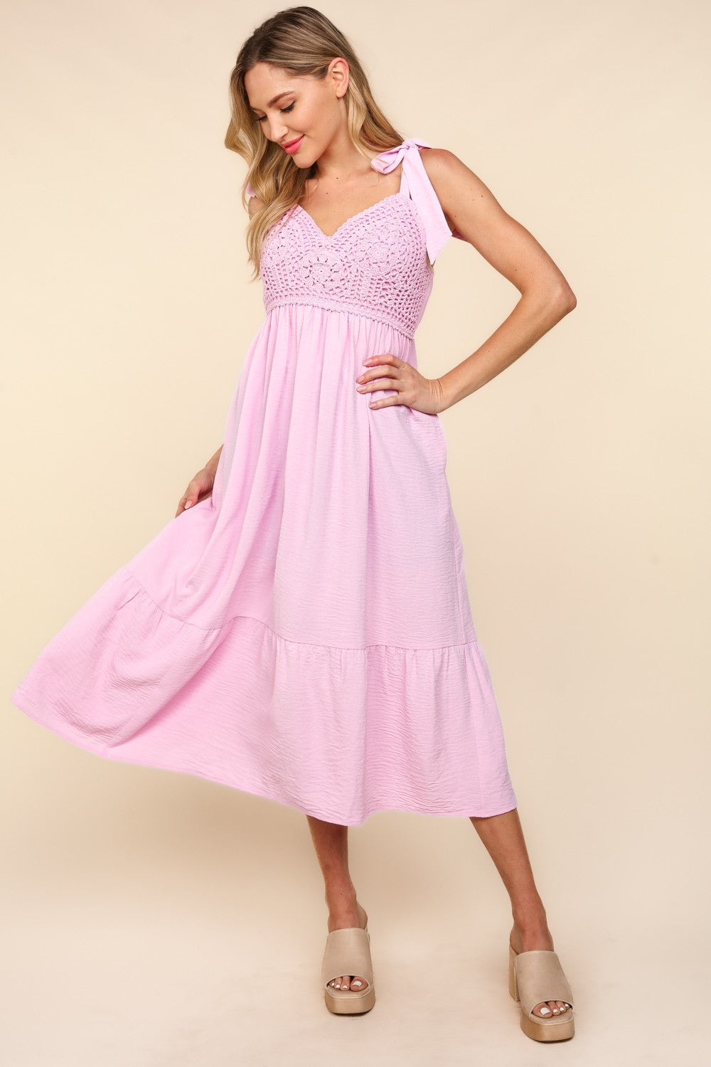 Vestido Midi Cami con Volantes de Encaje de Crochet