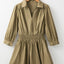 Elegante vestido mini verde con diseño smock atemporal
