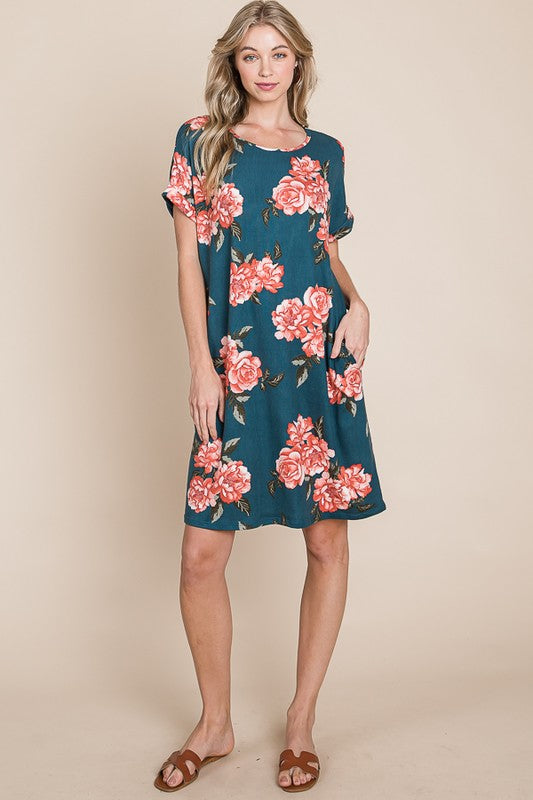 Vestido corto de camiseta con cuello redondo floral y bolsillos para mujeres