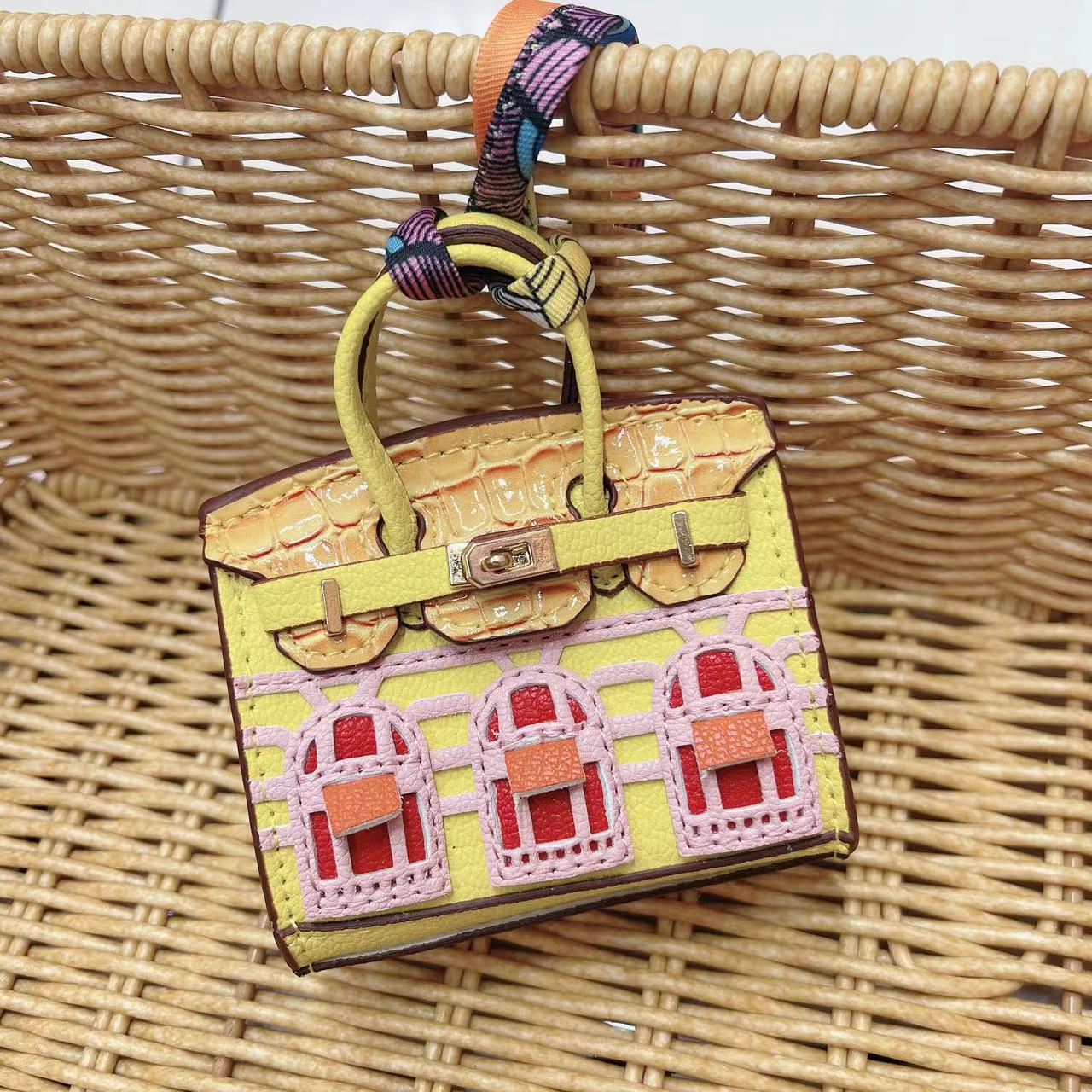 Small house bag mini window pendant headphone bag lipstick car key backpack backpack decoration - Korvel