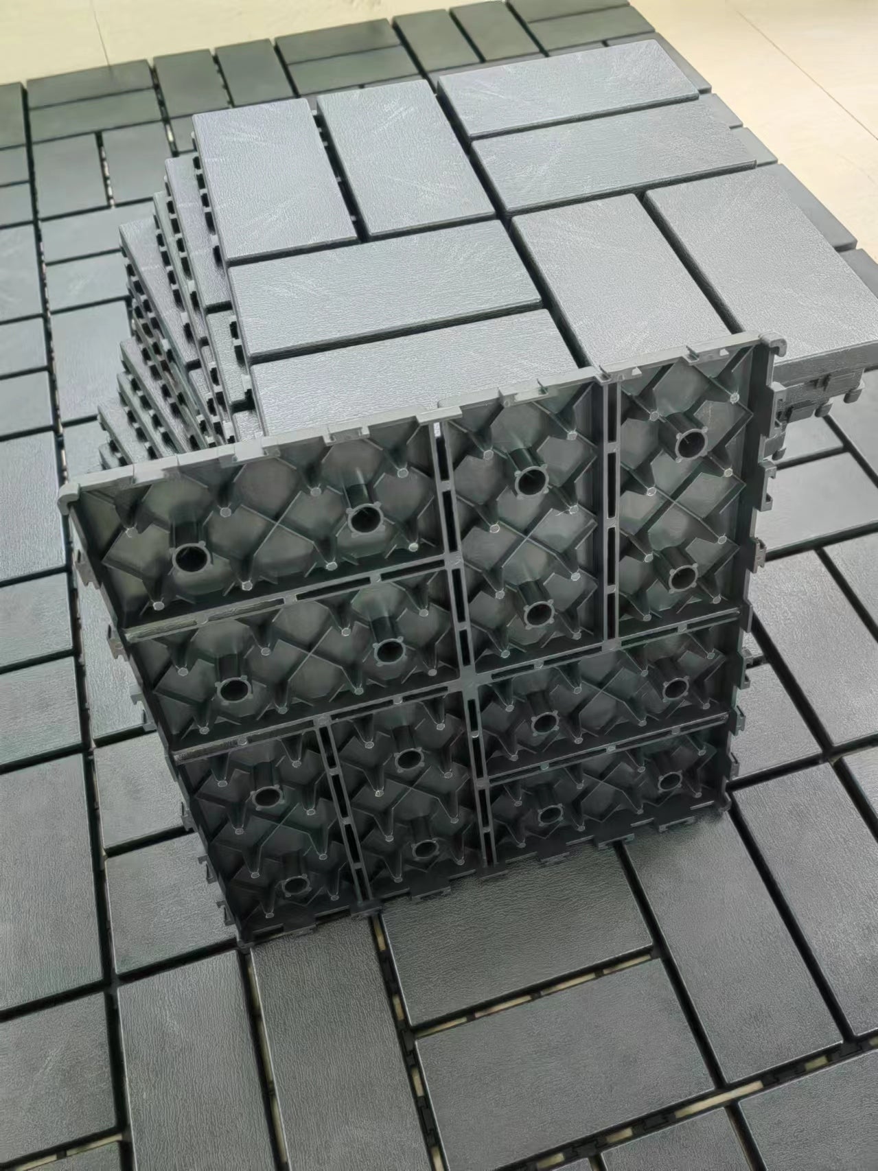 Plastic interlocking deck tiles, 36 pieces, 12 inch x 12 inch waterproof terrace tiles, with strong drainage design in grey - Korvel