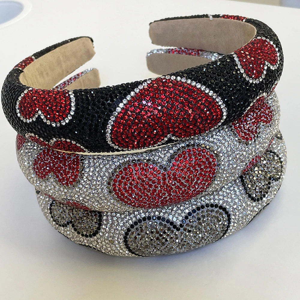 Bandas de pelo esponjosas en forma de corazón con incrustaciones de diamante