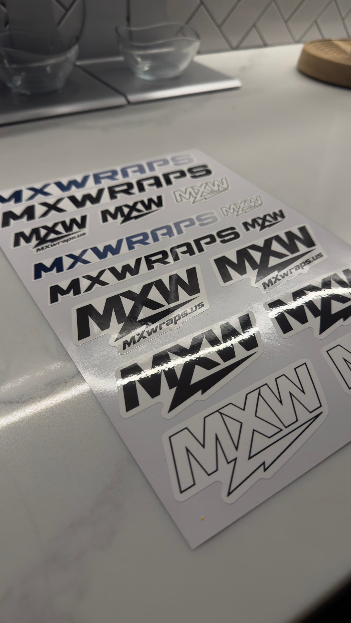 Autocollants de logo personnalisés pour la personnalisation