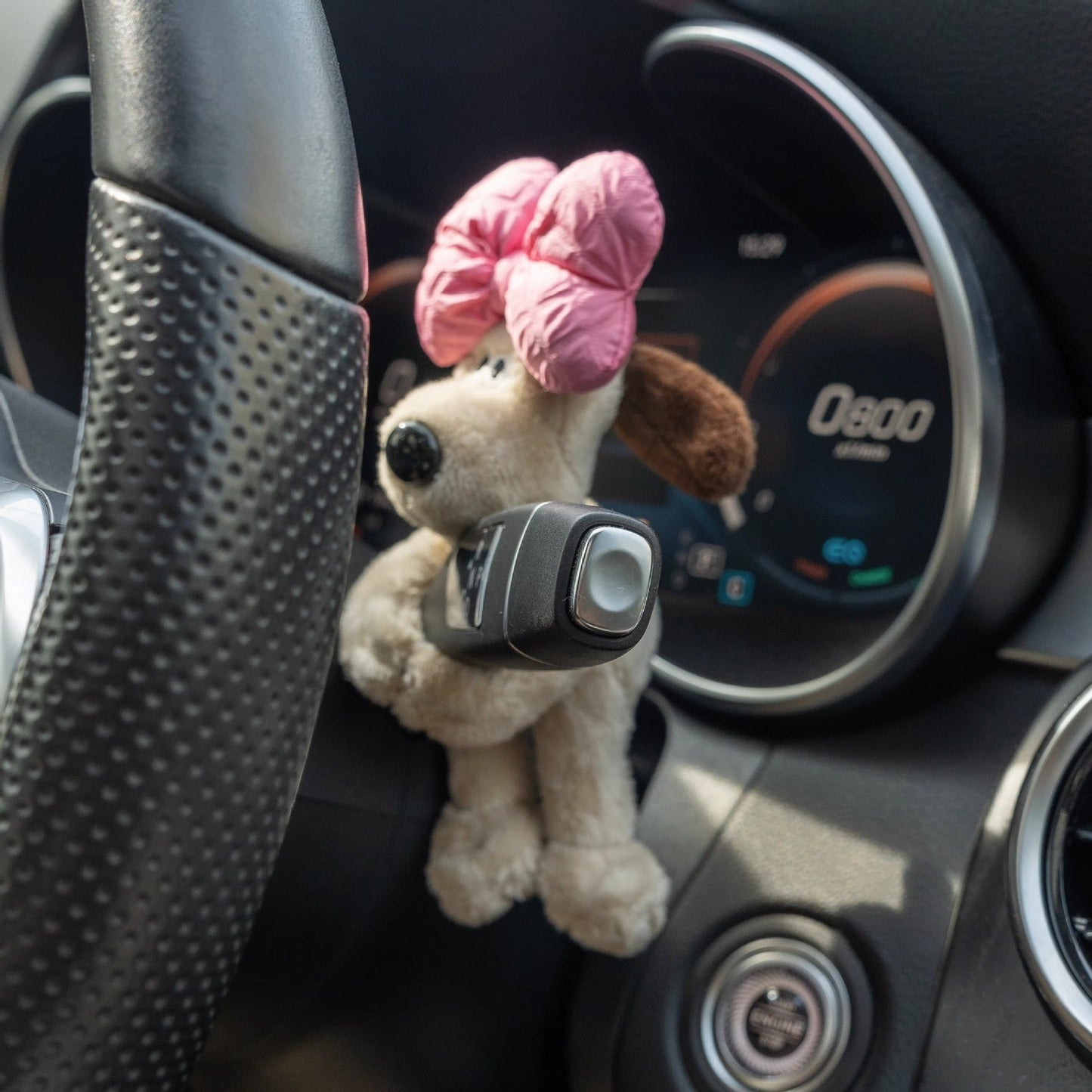 Adorable Adorno de Perro de Peluche para Decoración del Interior del Coche