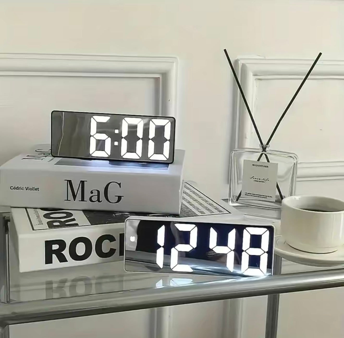 MiniGlow Invisble Clock - Korvel