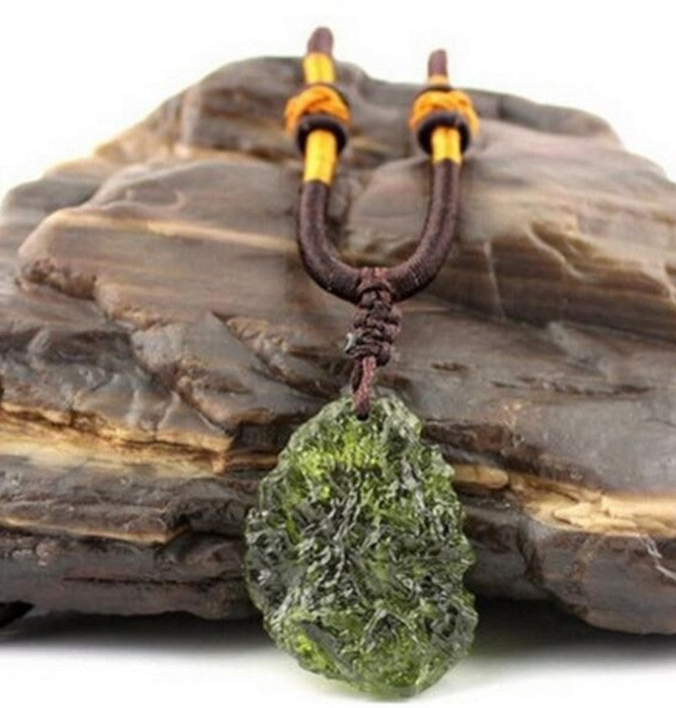 Collier Pendentif en Météorite Tchèque Naturelle