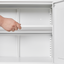 Elegante gabinete de almacenamiento de metal blanco para cocina