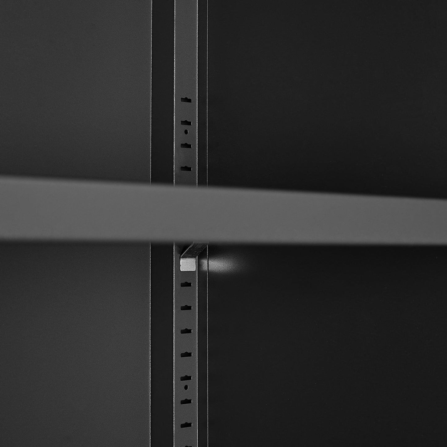 Armoire de rangement en acier premium avec portes doubles et partitions mobiles