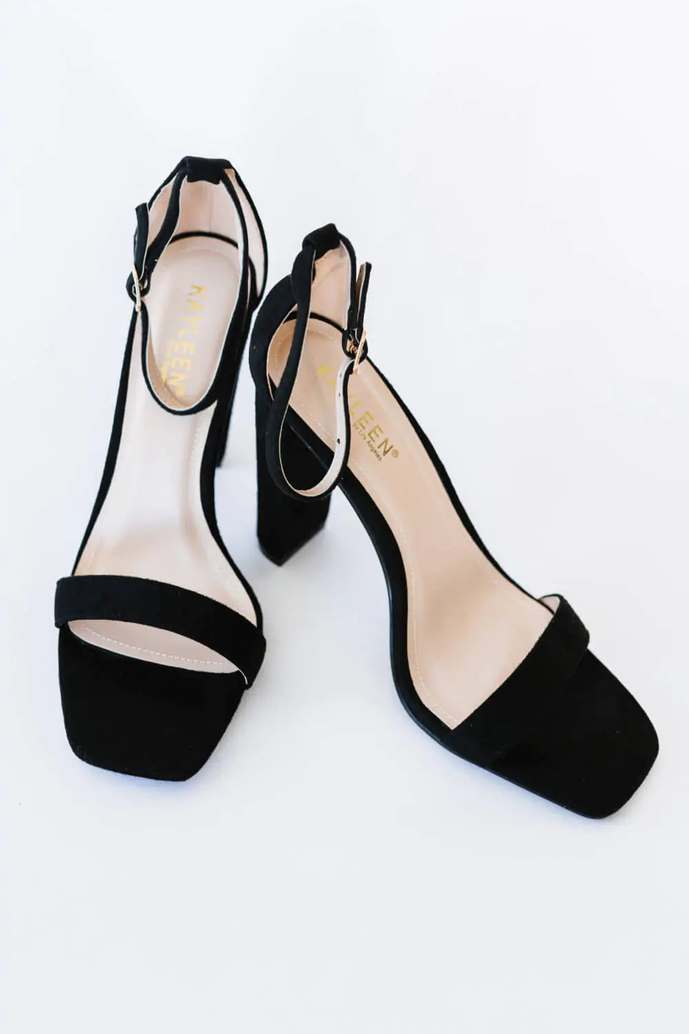 Sandalias Elegantes de Tacón Cuadrado