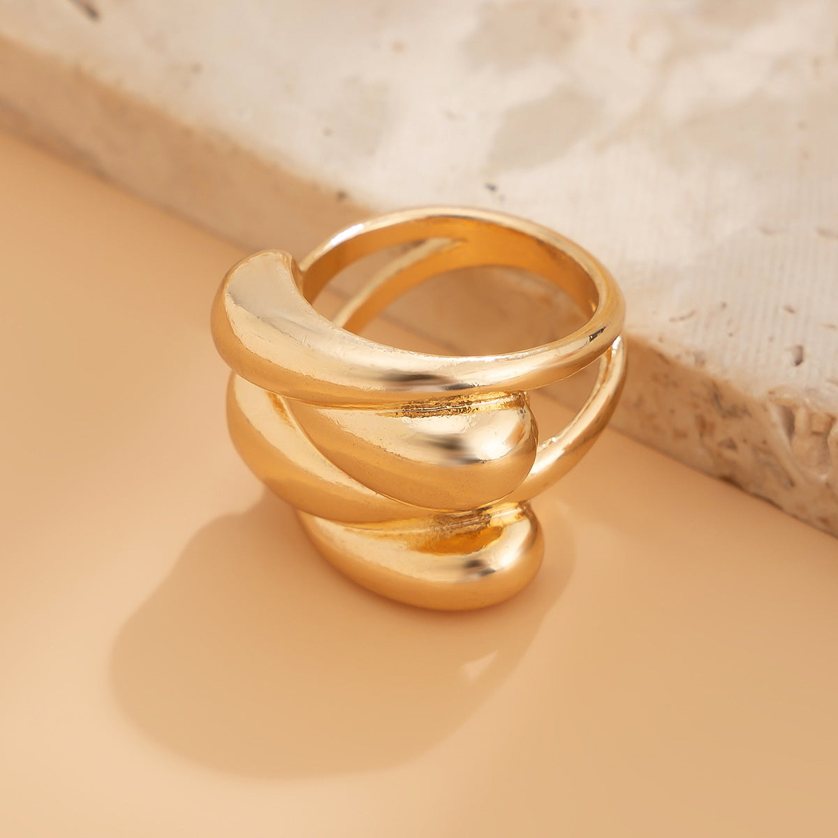 Punk style exaggerated irregular folds personalized winding fish tail bracelet Bracelet - Korvel