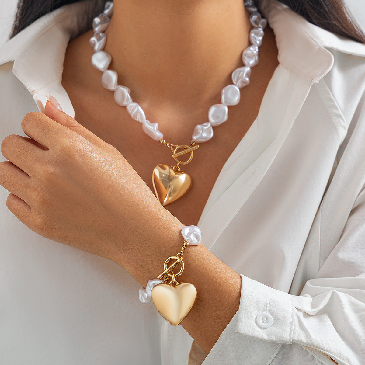 Ensemble de collier pendentif creux en forme de cœur élégant