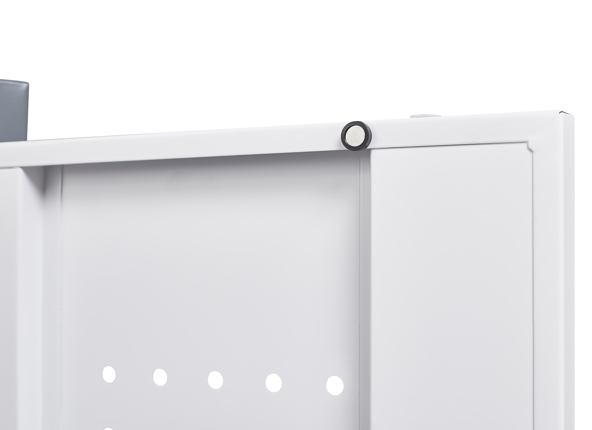 Metal storage cabinets, lockable cleaning tool cabinets, high broom tool organizers, and large storage cabinets in storage store - Korvel