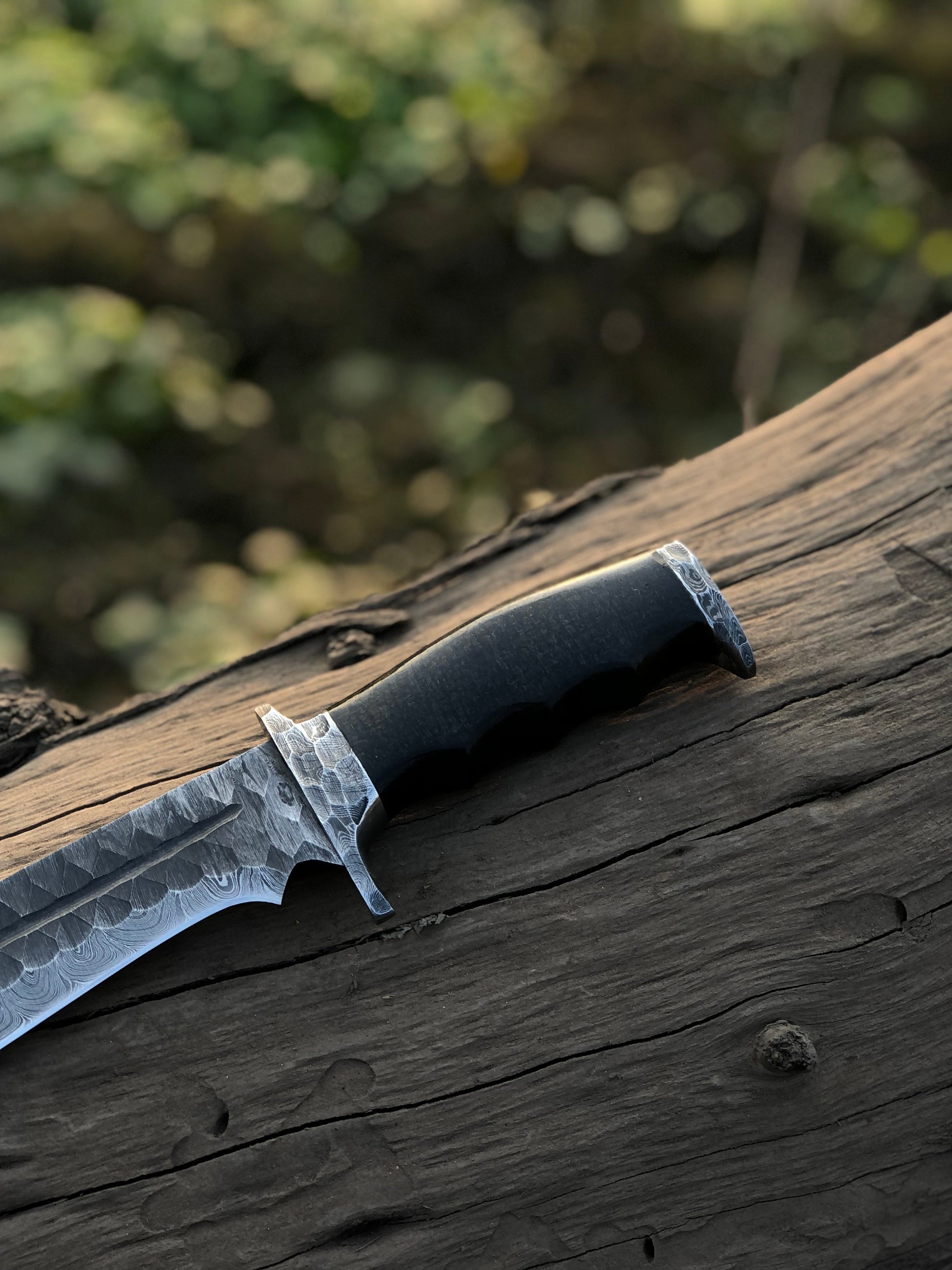 Premium 13" Handmade Bowie Knife – Damascus Steel Blade with Resin Horn Handle & Leather Sheath - Korvel