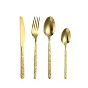 Ensemble de couverts en acier inoxydable 4 pièces pour un dîner élégant