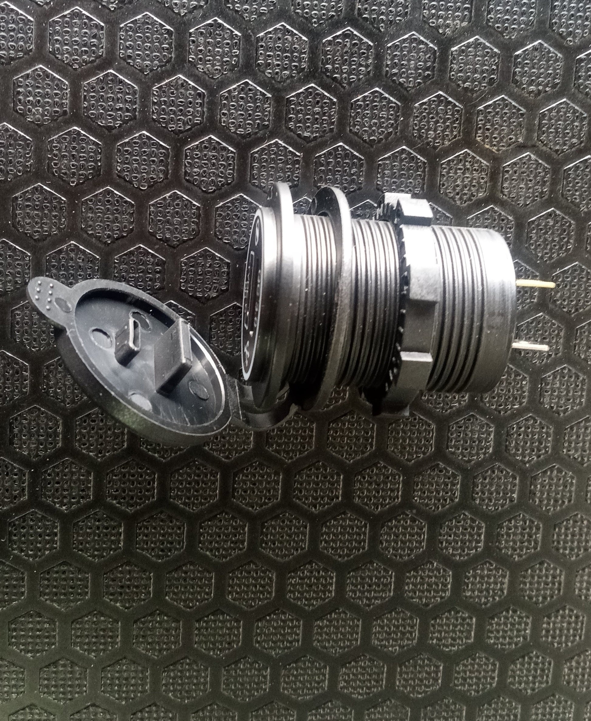 Stealth Power Port for 3rd Gen Toyota Tacoma (2016+) - Korvel