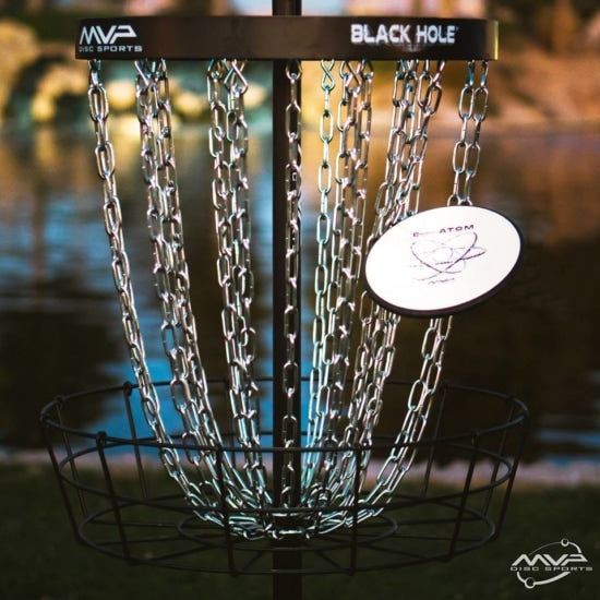 Canasta de Disc Golf MVP Black Hole Pro con Bolsa de Transporte