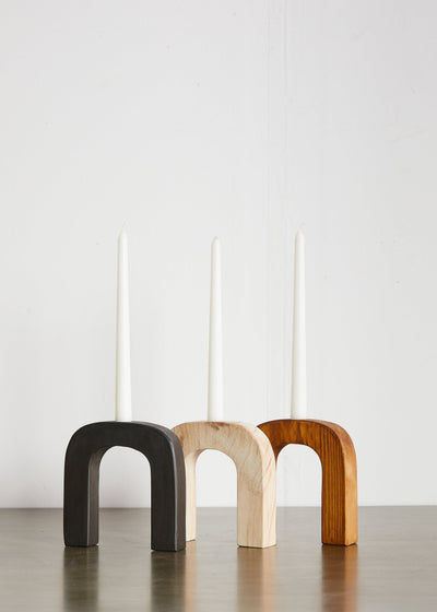 Soporte de Candelabro de Madera en Forma de Arco