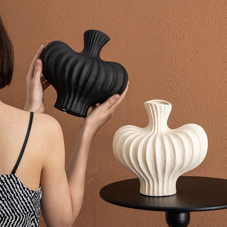 High-End Plastic Imitation Ceramic Vase for Elegant Home Decor