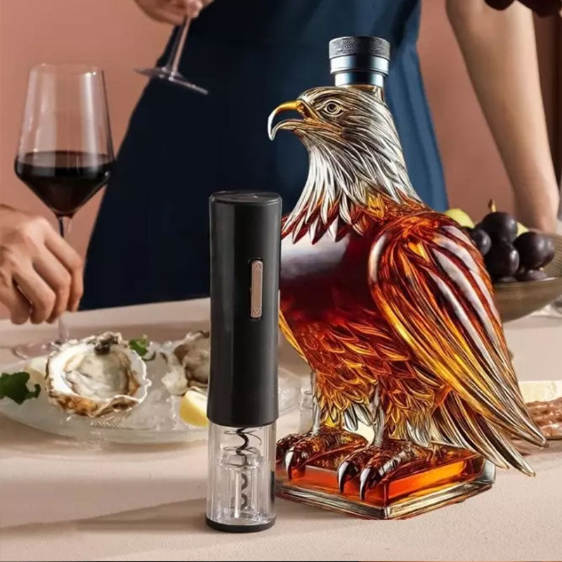 Small Eagle - shaped Whiskey Decanter. Ideal for Dad or Husband. Exquisite Glass Bottle, Perfect for Holiday Home Decor - Korvel
