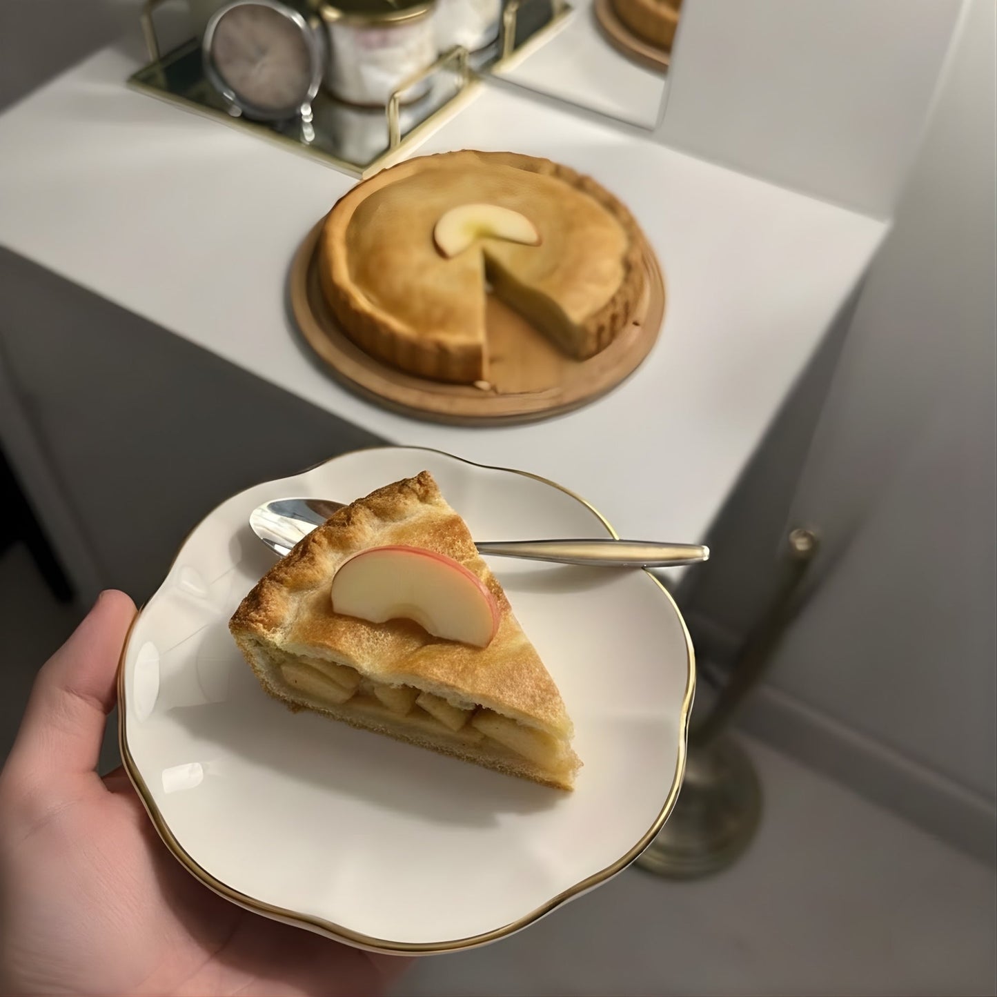 Andy Anand 10" Apple Pie - Classic Comfort Dessert