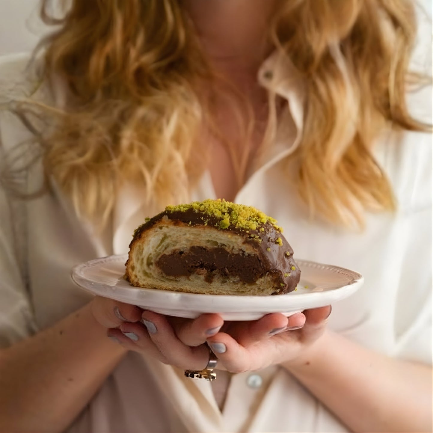 Pastel de Chocolate de Dubái Sin Azúcar con Pistachos