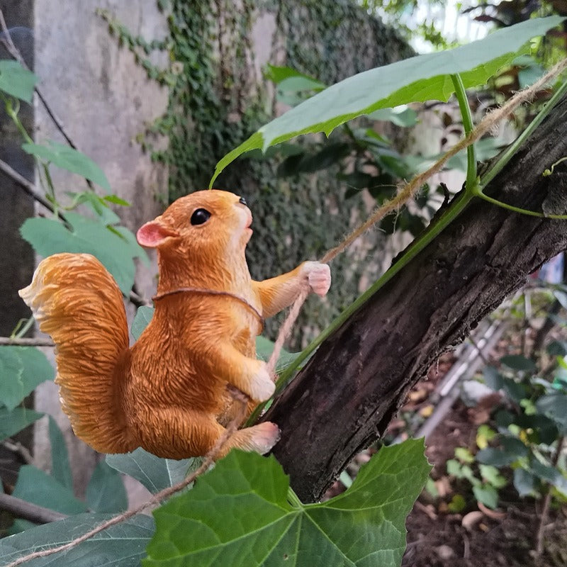 Outdoor Climbing Little Monkey Little Squirrel Flower Pot Hanger - Korvel
