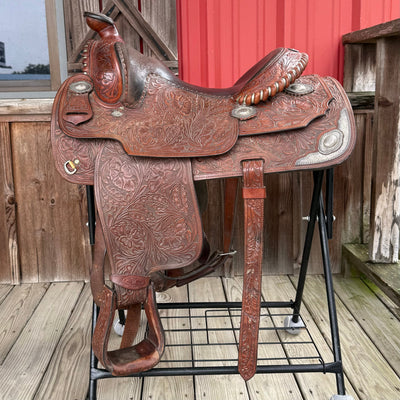 15.5" Champion Comfort Saddle for Equestrian Enthusiasts - Korvel