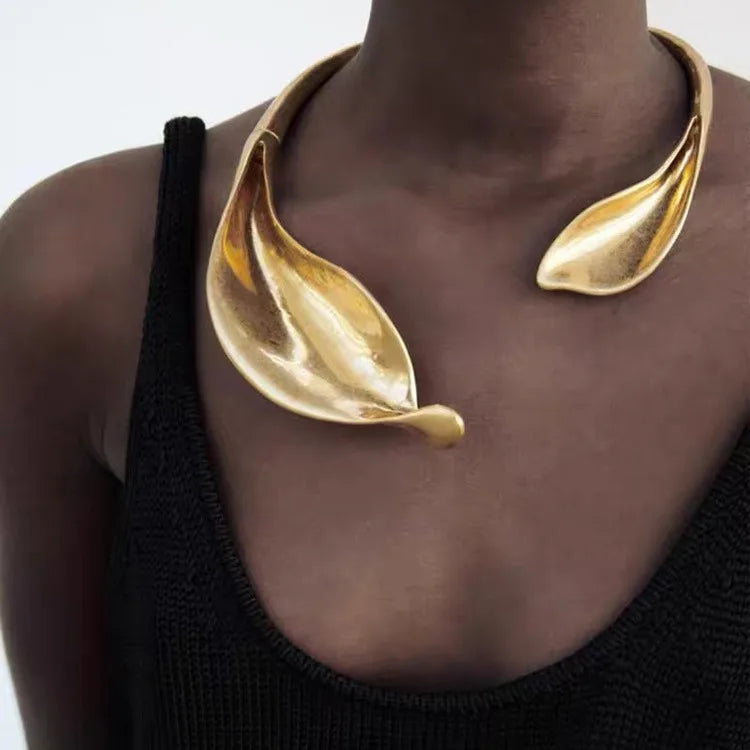 Metal leaf shaped flower bracelet bracelet - Korvel
