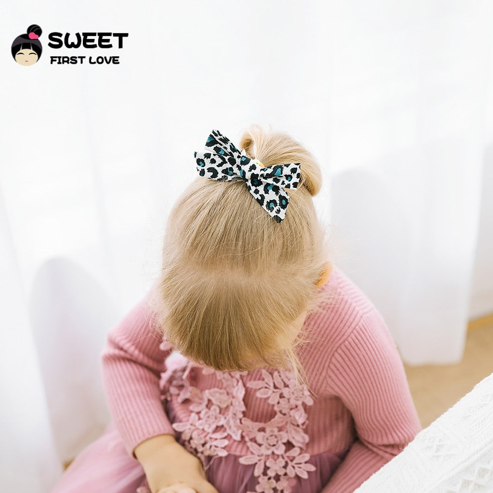 5pcs/lot Girls Leopard Fabric Bow Hairpins Soft Bowknot Hair Clips Children Customized Gift Simple Hair Accessories Headwear - Korvel