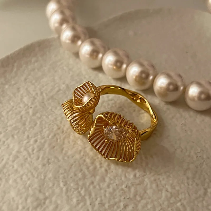 Anillo de Pareja Retro de Perla Dorada con Diseño Creativo de Alas