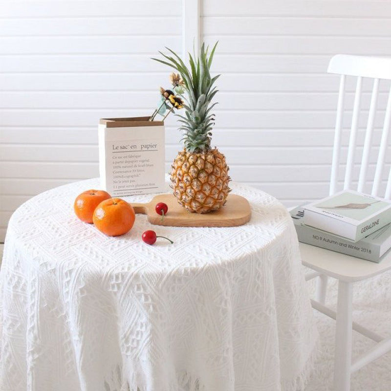 Elegant Lace White Tablecloth for Stylish Dining