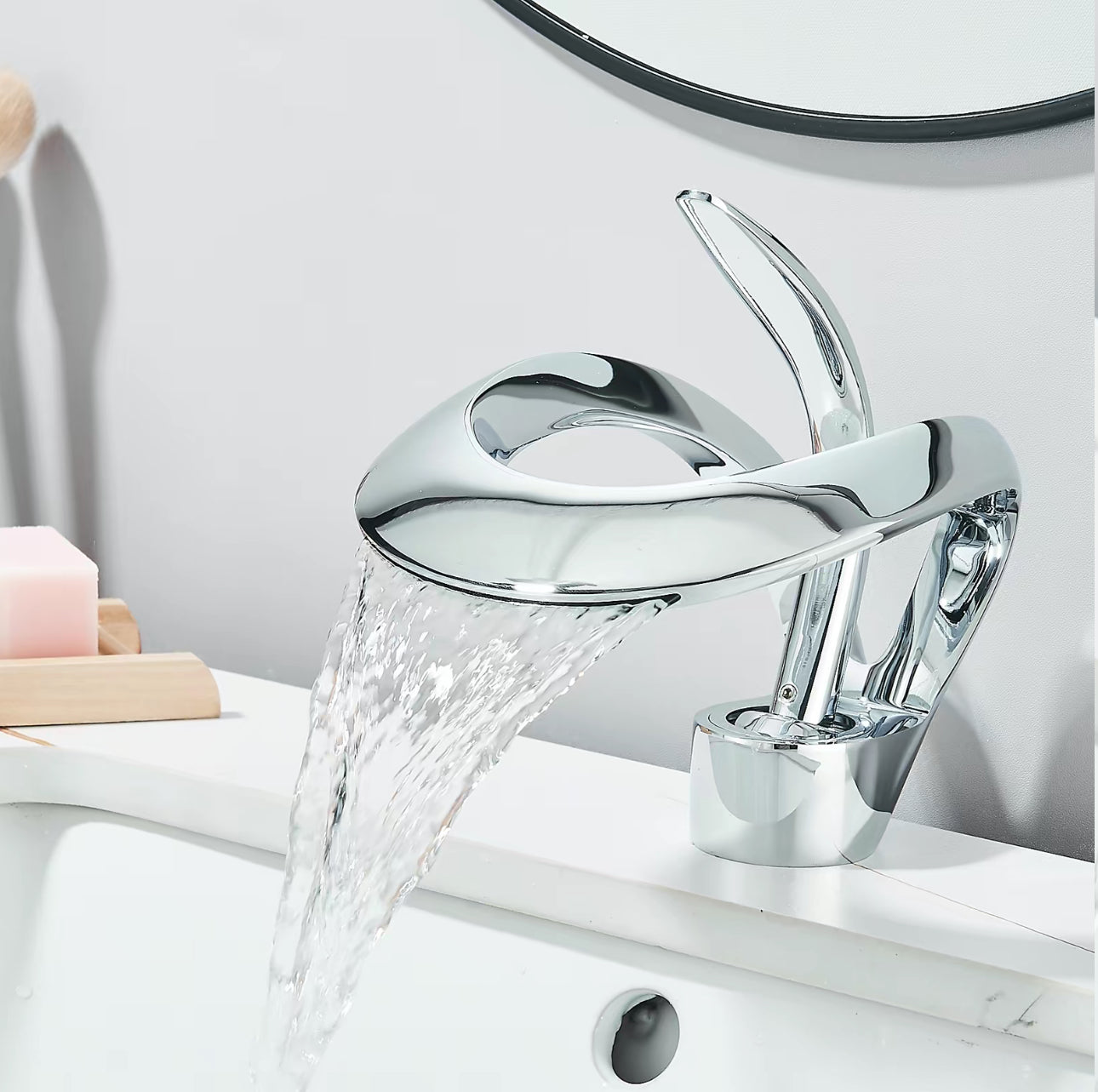 AquaFalls Chrome Tap - Korvel