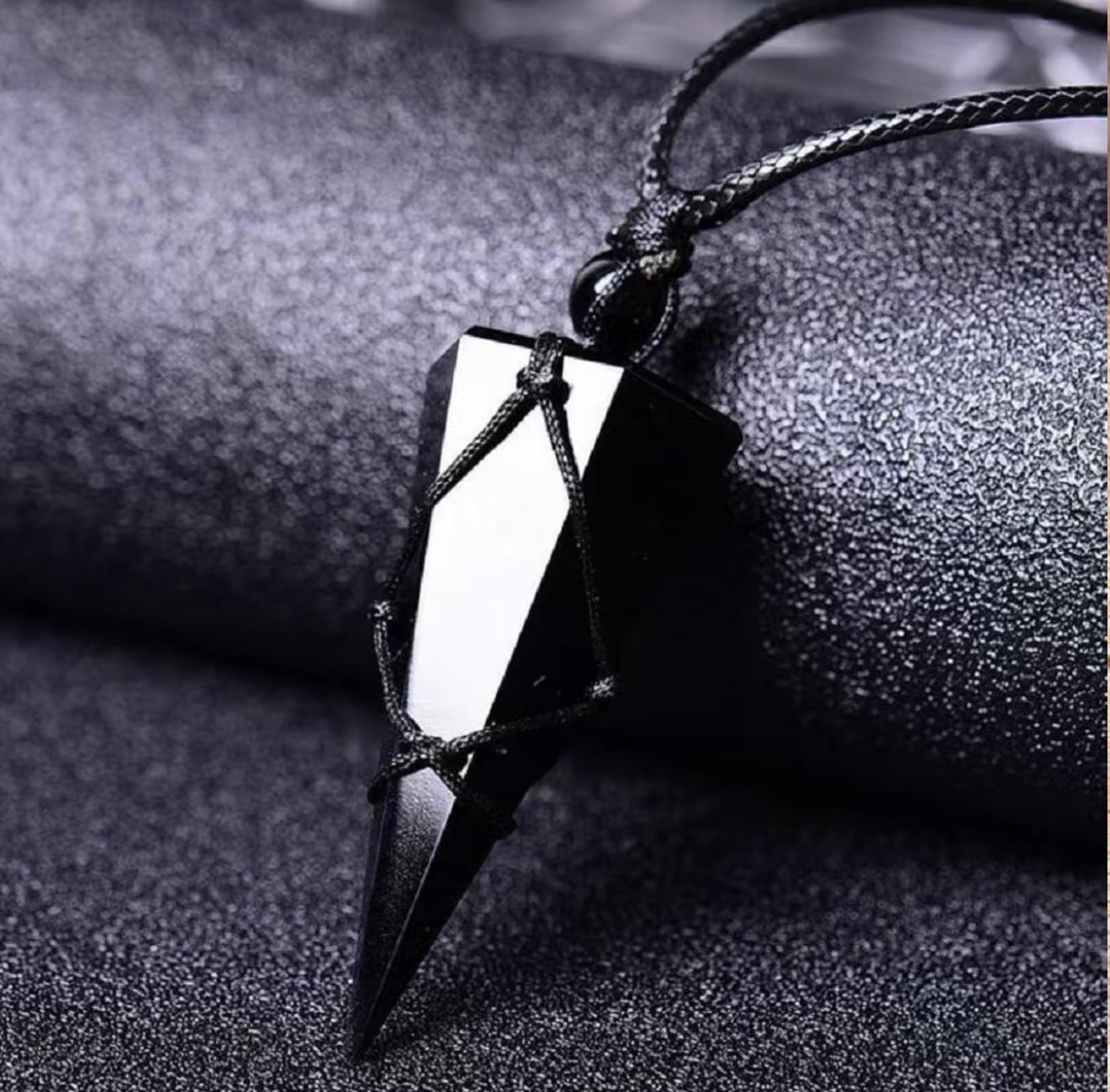 Colgante Aura de Obsidiana - Joyería Natural Atemporal