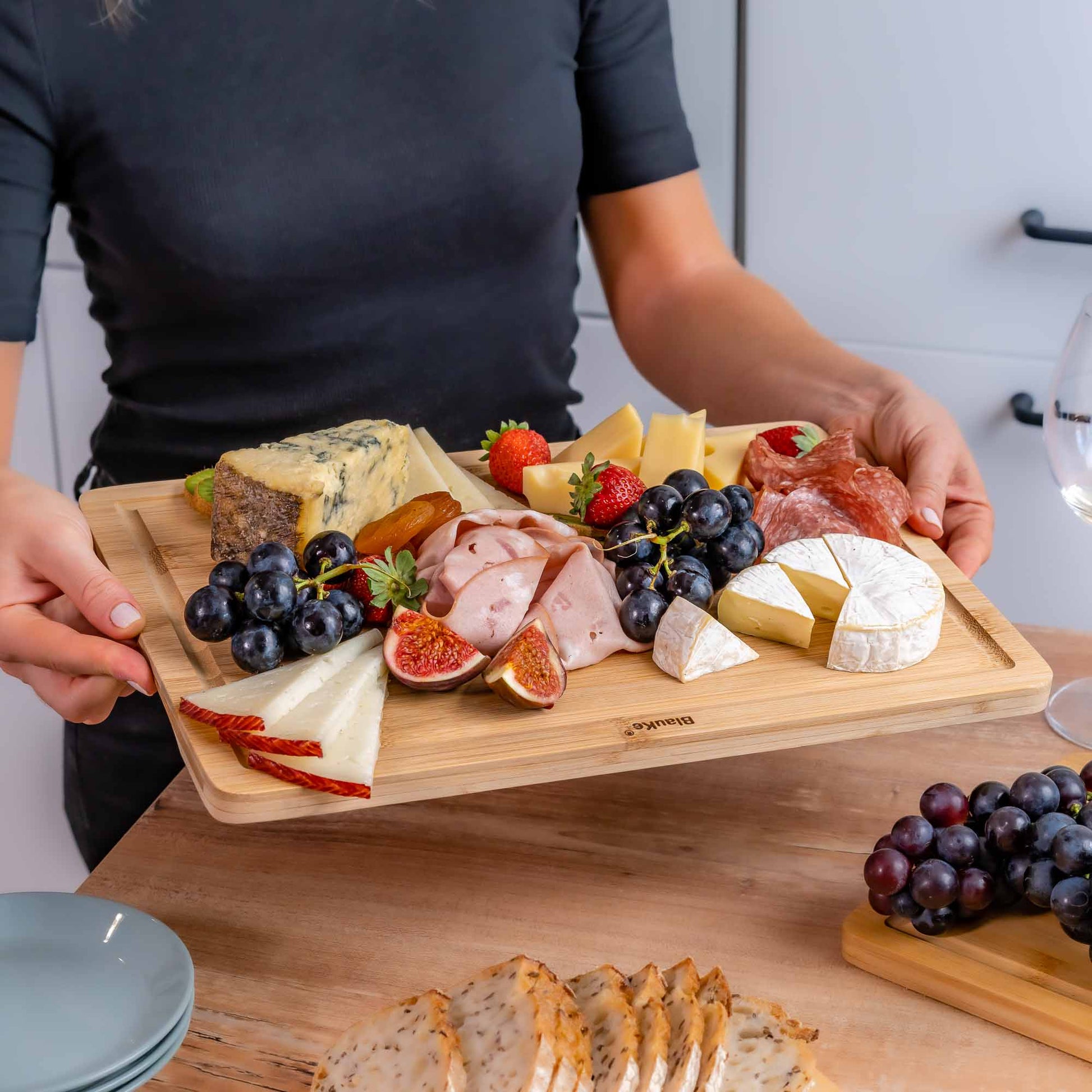 Premium Bamboo Cutting Board – 15" x 10" Double-Sided with Juice Groove & Handles - Korvel