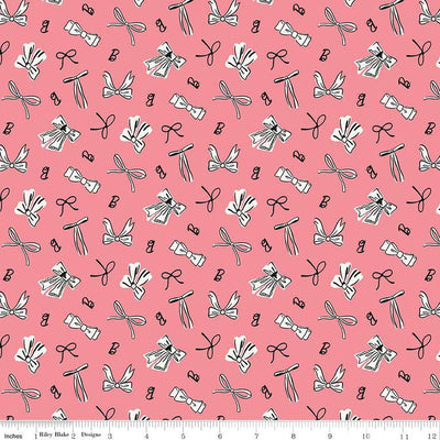 Tela de Algodón Rosa con Lazos Vintage de Barbie - 43"/44" por Yarda
