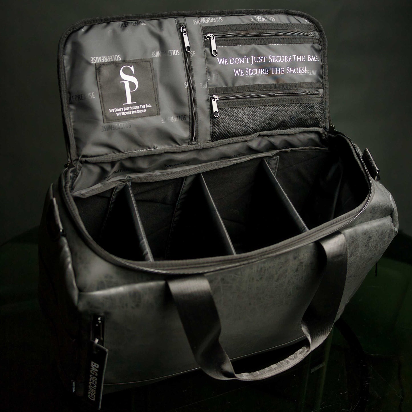 Bolsa de deporte de cuero negro
