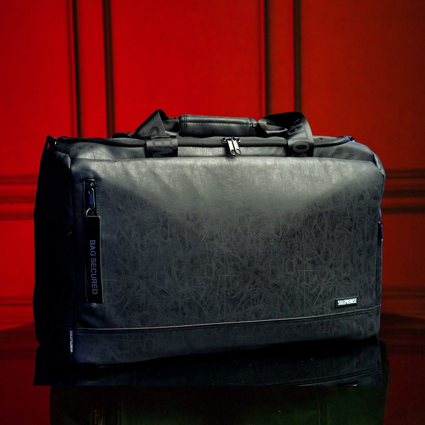 Bolsa de deporte de cuero negro