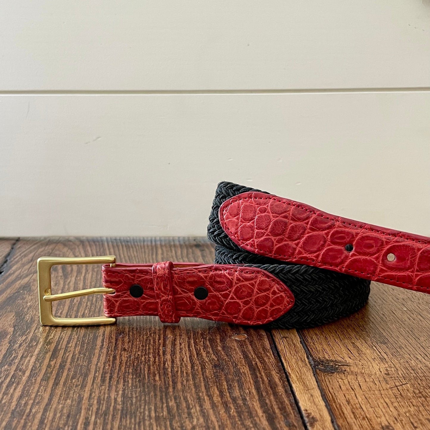 El Cinturón Elástico en Negro - Accesorio Premium Hecho a Mano