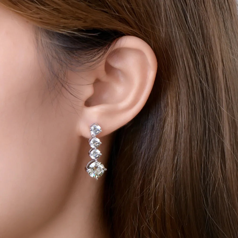 Boucles d'oreilles en argent sterling 925 de 4 carats en moissanite