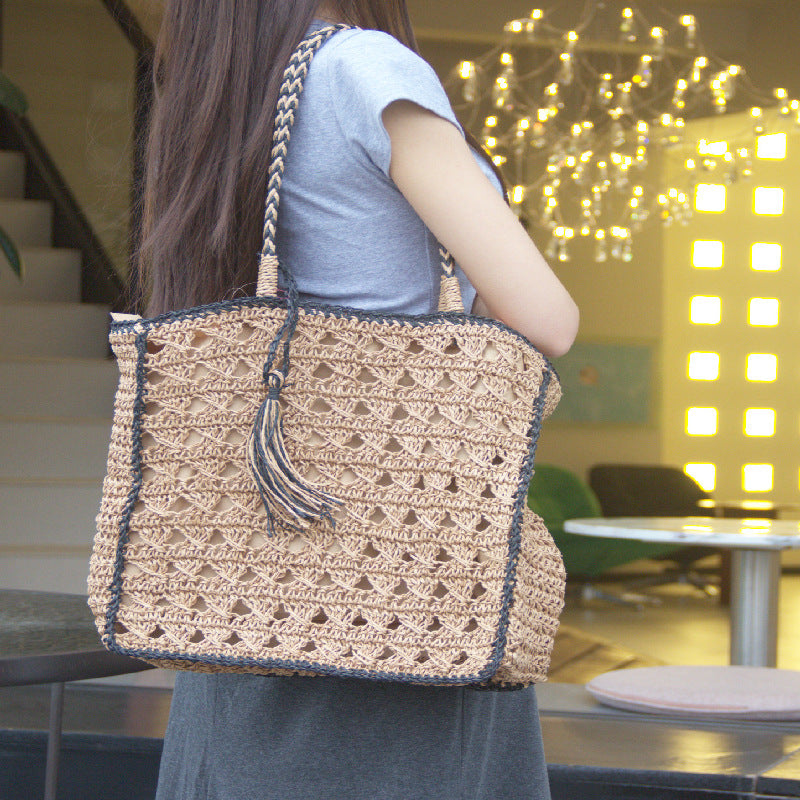 Handmade Grass Woven Shoulder Bag with Tassel