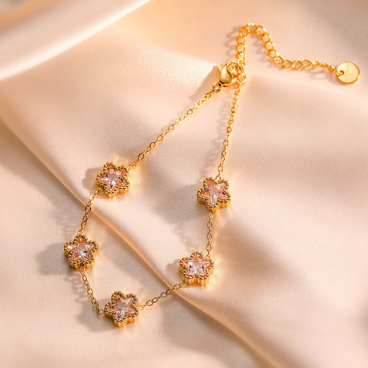 Fashionable light luxury bracelet for women, niche, exquisite and versatile jewelry - Korvel