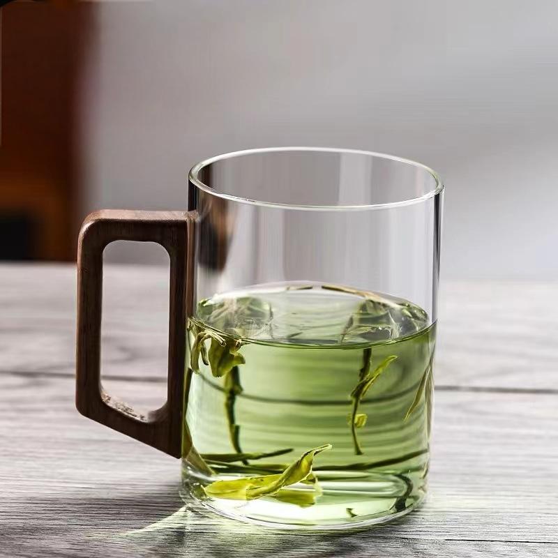 High end green tea cup with walnut handle and lid. High temperature resistant glass office drinking cup - Korvel