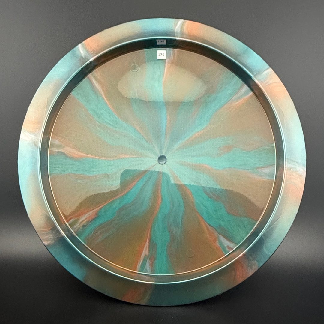 Nebula Ethereal Construct - Primera Edición - Serie de Firma de Maria Oliva