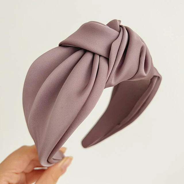 Bandeau en satin à large bord avec nœud tendance
