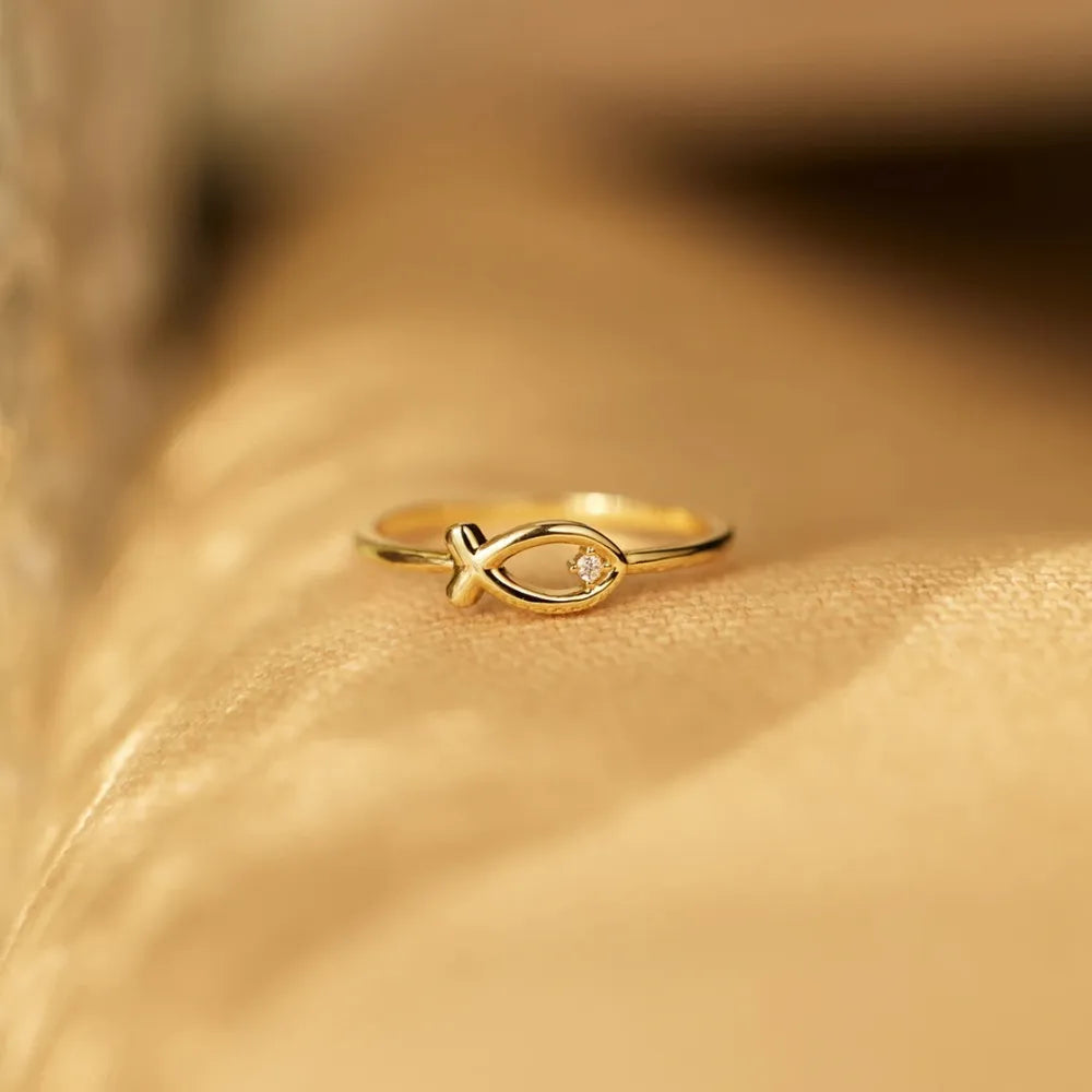 925 Sterling Silver Inlaid Zircon Fish Ring - Korvel